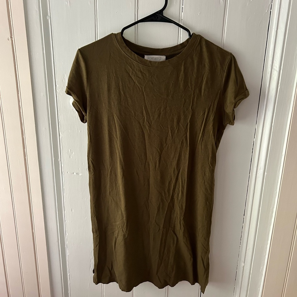 Forever 21 slitted tee
